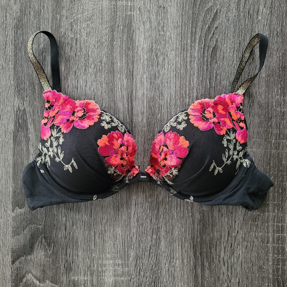 Victoria's Secret Plunge Push Up Floral Bra